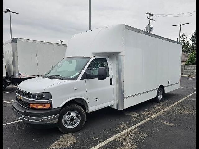 2022 Chevrolet Express Base