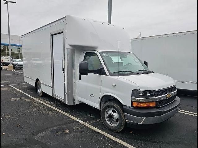 2022 Chevrolet Express Base