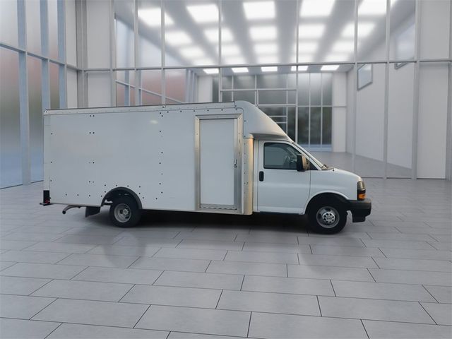 2022 Chevrolet Express Base