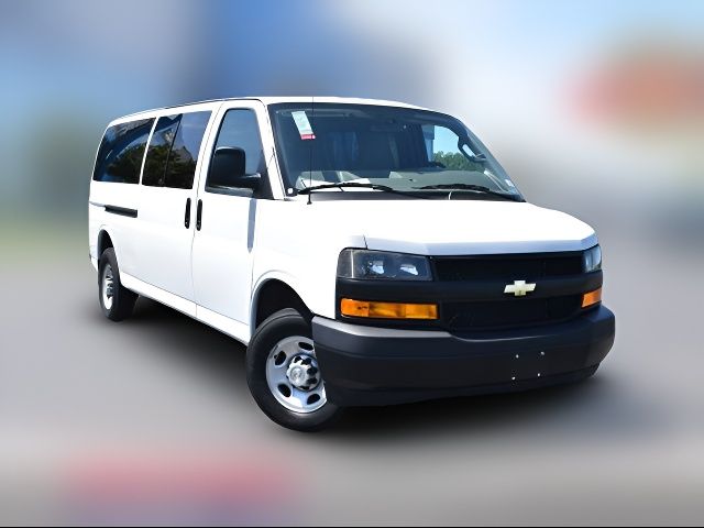 2022 Chevrolet Express LS