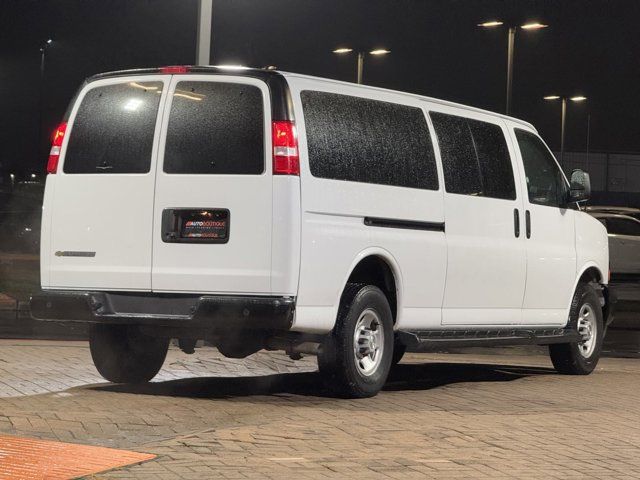 2022 Chevrolet Express LS