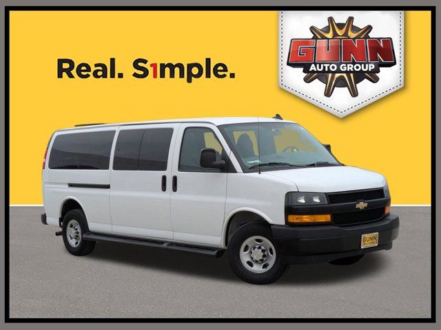 2022 Chevrolet Express LS