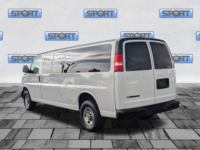 2022 Chevrolet Express LS