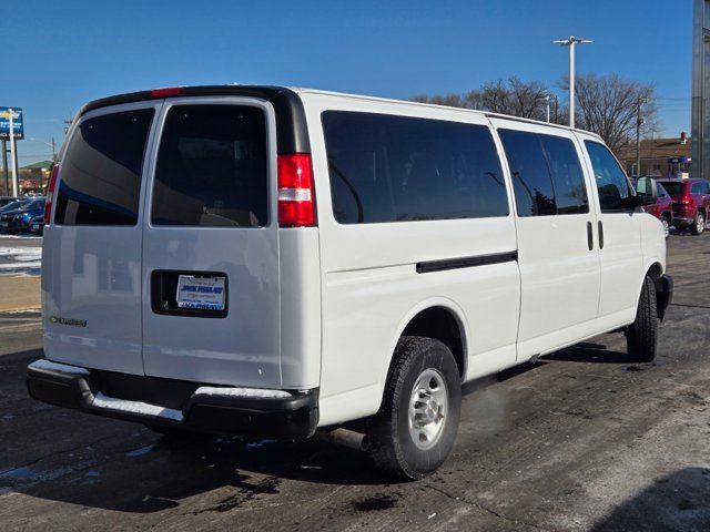 2022 Chevrolet Express LS