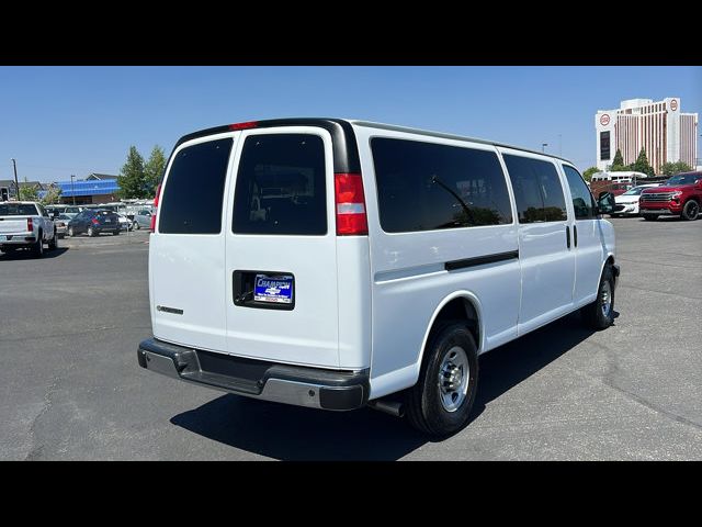 2022 Chevrolet Express LT