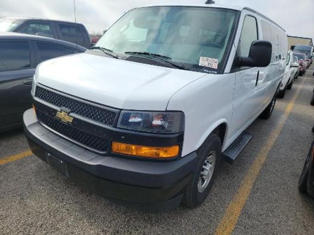 2022 Chevrolet Express LS