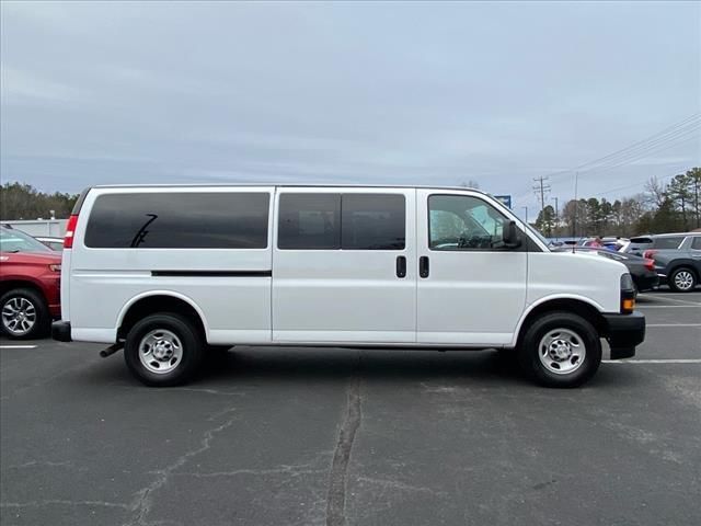 2022 Chevrolet Express LS