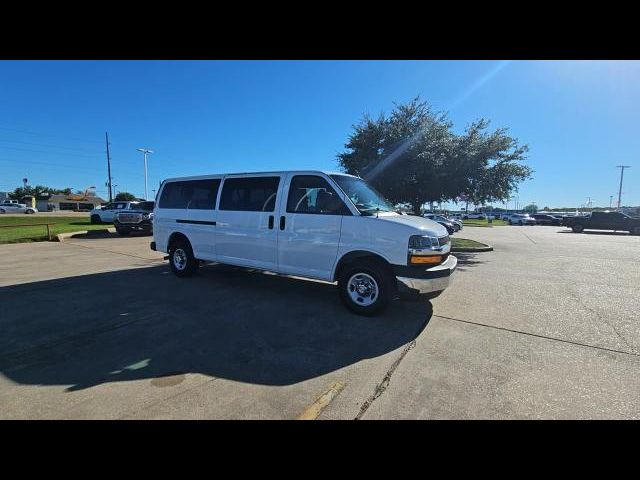 2022 Chevrolet Express LT