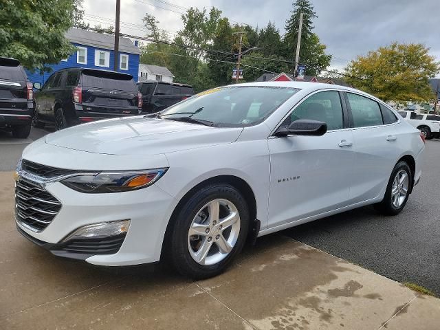 2022 Chevrolet Malibu LS