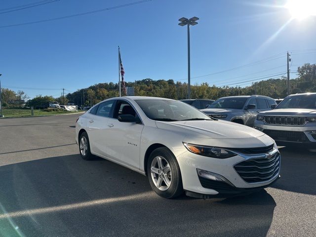 2022 Chevrolet Malibu LS