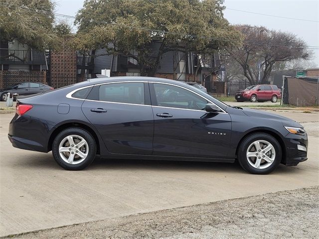 2022 Chevrolet Malibu LS