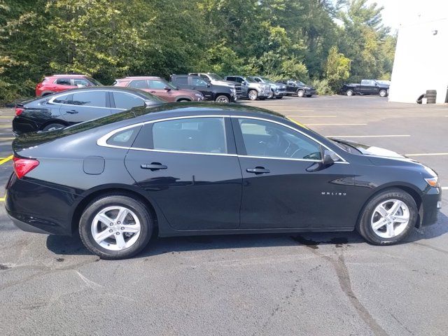 2022 Chevrolet Malibu LS