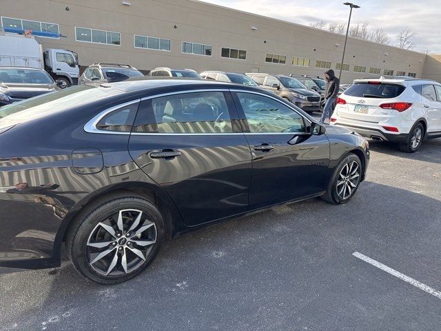 2022 Chevrolet Malibu RS