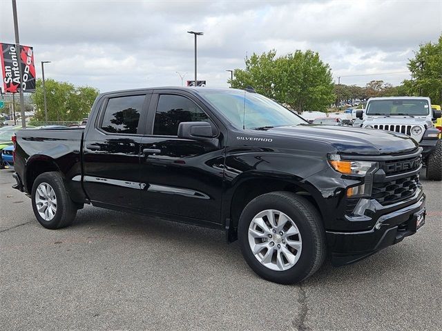 2022 Chevrolet Silverado 1500 Custom