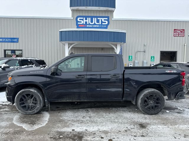 2022 Chevrolet Silverado 1500 Custom