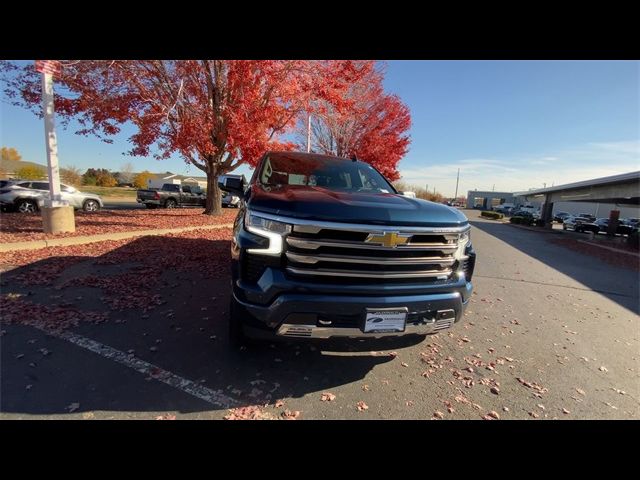 2022 Chevrolet Silverado 1500 High Country