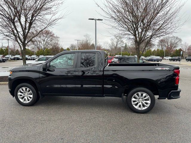 2022 Chevrolet Silverado 1500 LTD Custom