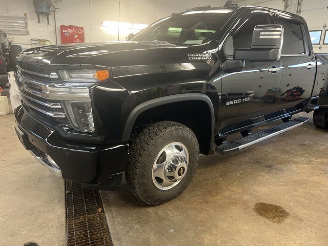 2022 Chevrolet Silverado 3500HD High Country