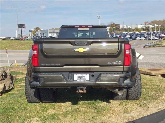 2022 Chevrolet Silverado 3500HD High Country