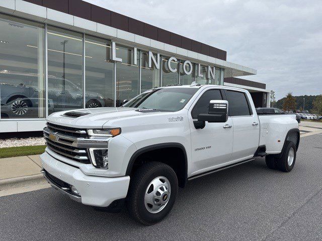 2022 Chevrolet Silverado 3500HD High Country