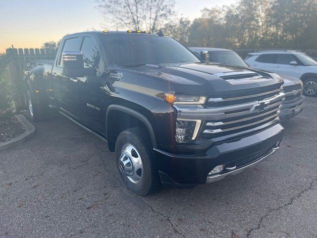 2022 Chevrolet Silverado 3500HD High Country