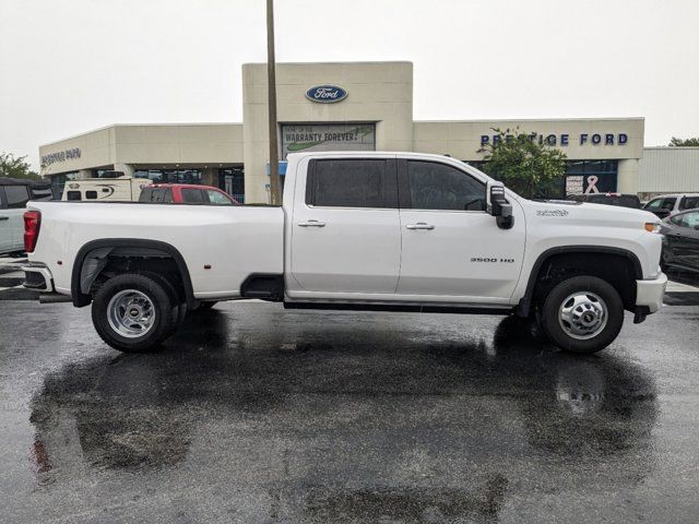 2022 Chevrolet Silverado 3500HD High Country