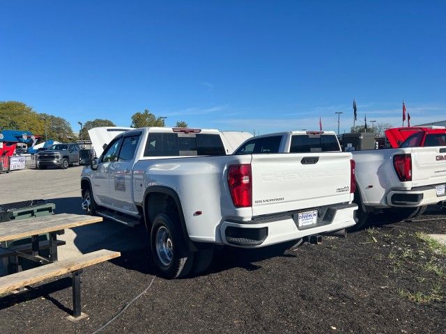 2022 Chevrolet Silverado 3500HD High Country