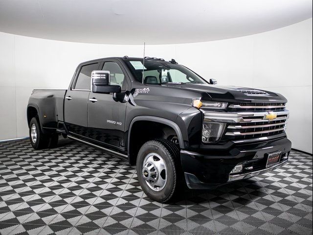 2022 Chevrolet Silverado 3500HD High Country