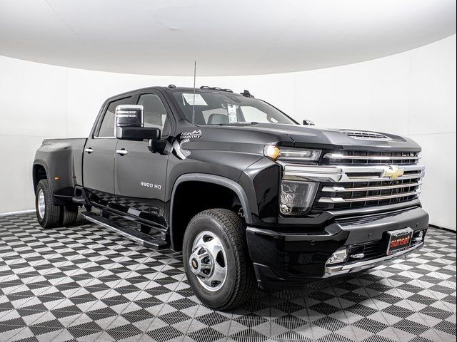 2022 Chevrolet Silverado 3500HD High Country