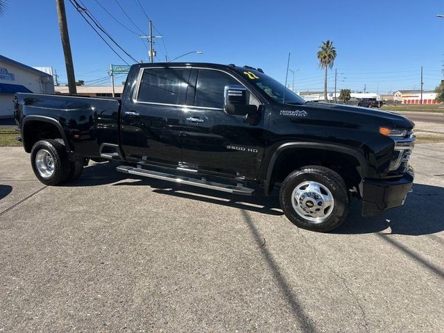 2022 Chevrolet Silverado 3500HD High Country