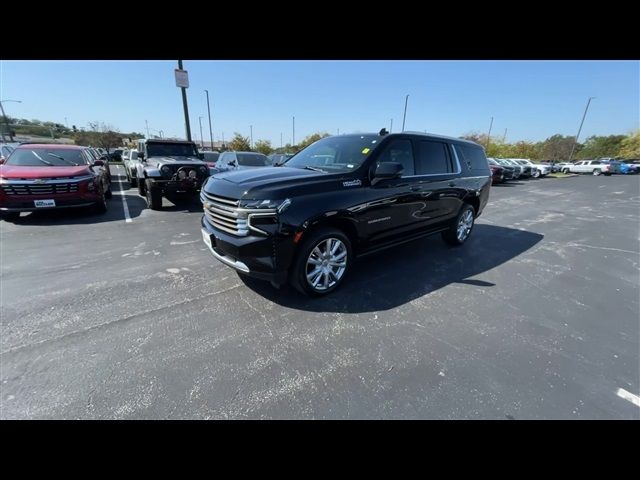 2022 Chevrolet Suburban High Country