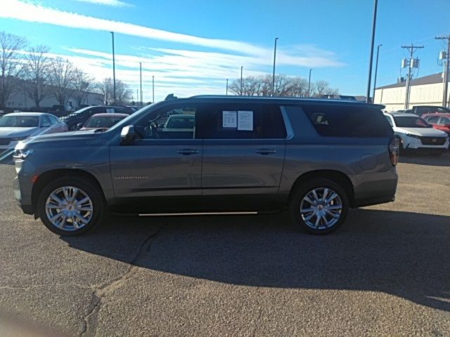 2022 Chevrolet Suburban High Country