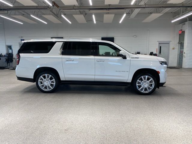 2022 Chevrolet Suburban High Country