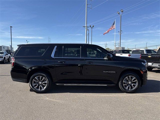 2022 Chevrolet Suburban LS