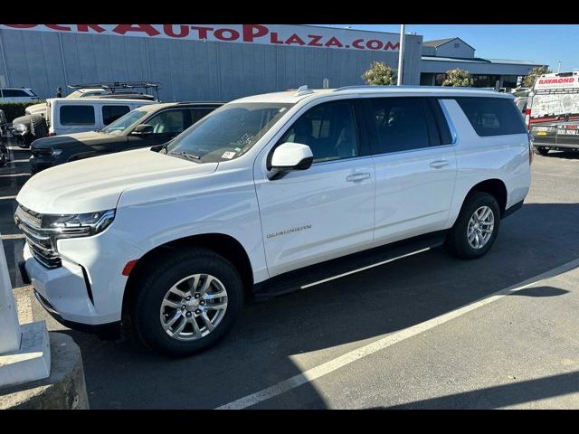 2022 Chevrolet Suburban LT