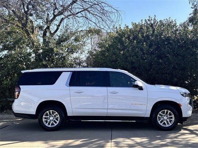 2022 Chevrolet Suburban LT