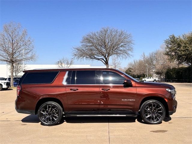 2022 Chevrolet Suburban LT