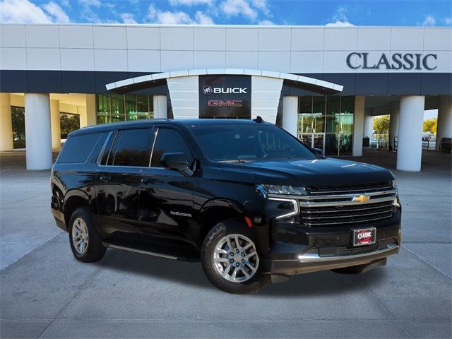 2022 Chevrolet Suburban LT