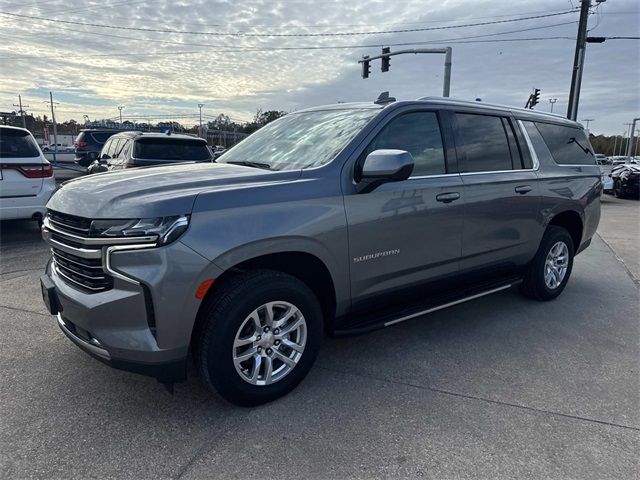 2022 Chevrolet Suburban LT