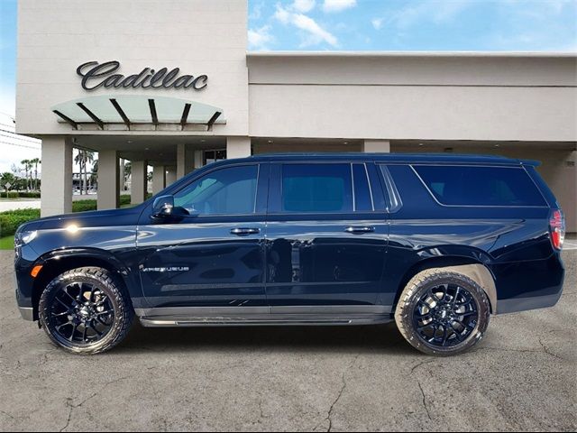 2022 Chevrolet Suburban LT