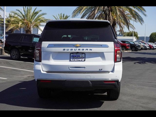 2022 Chevrolet Suburban LT