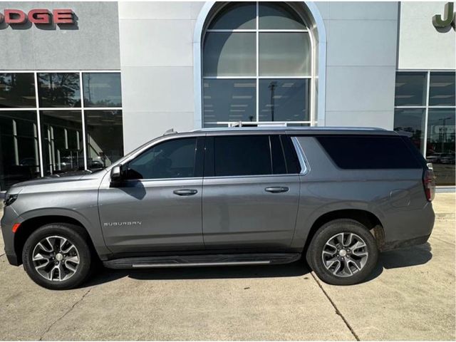 2022 Chevrolet Suburban LT