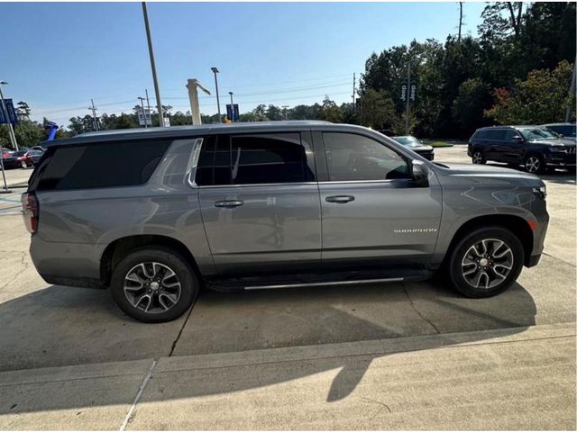 2022 Chevrolet Suburban LT