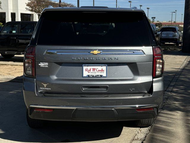 2022 Chevrolet Suburban LT