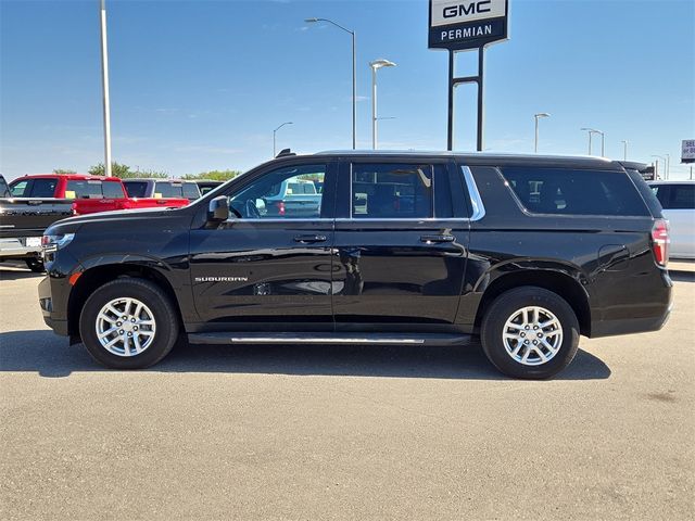 2022 Chevrolet Suburban LT