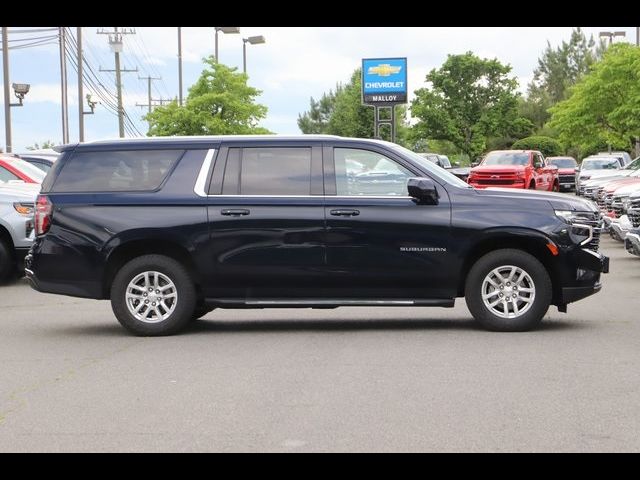 2022 Chevrolet Suburban LT