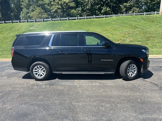 2022 Chevrolet Suburban LT