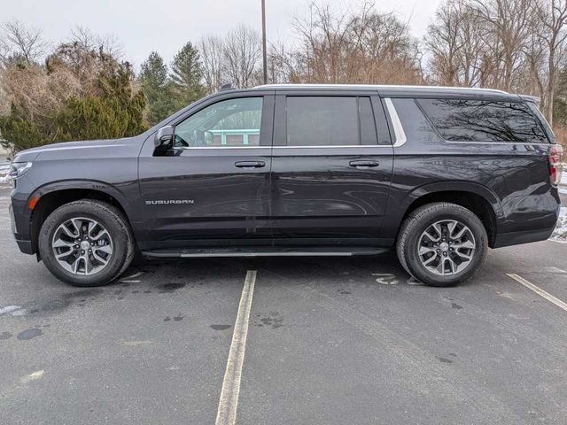 2022 Chevrolet Suburban LT