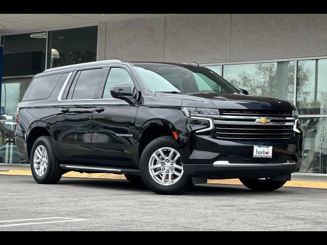 2022 Chevrolet Suburban LT