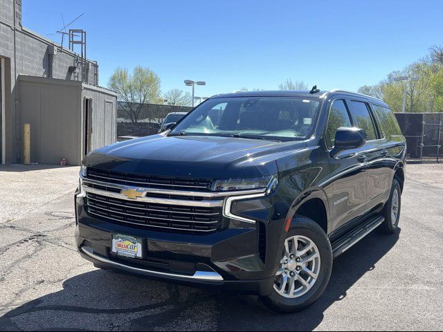 2022 Chevrolet Suburban LT